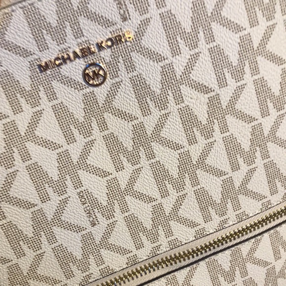 Michael Kors backpack 🎒 NWT - Picture 9 of 9